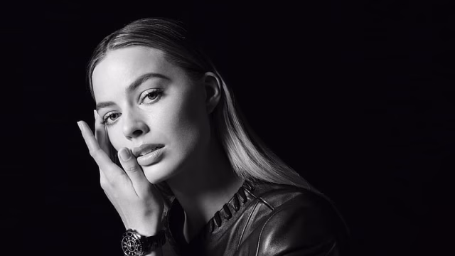 HD-wallpaper-margot-robbie-chanels-j12-campaign-2021-margot-robbie-celebrities-girls-hoot-dark-monochrome-black-and-white