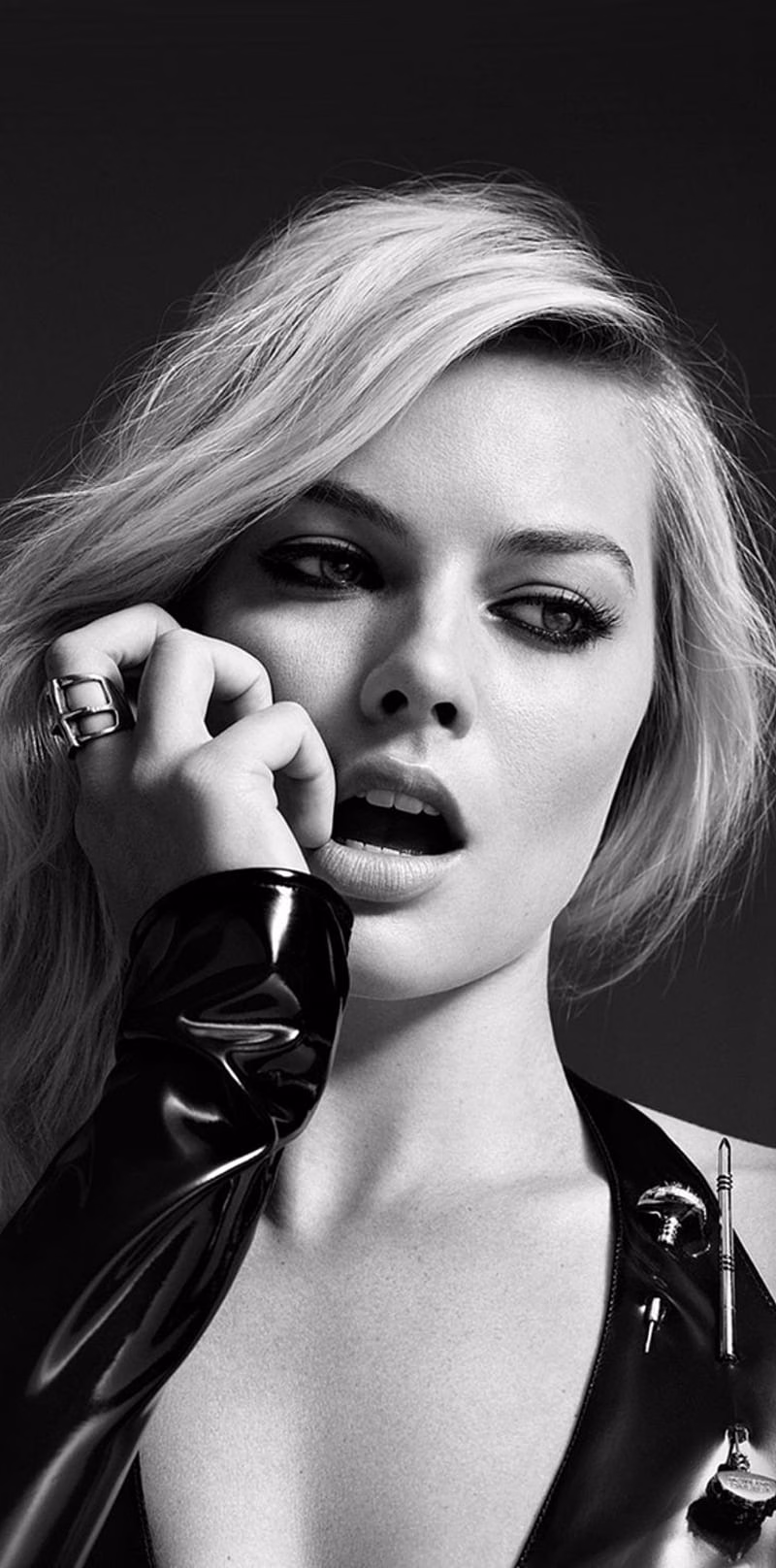 HD-wallpaper-margot-robbie-english-actress