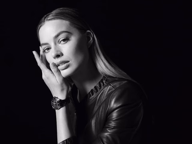 HD-wallpaper-margot-robbie-monochrome-2021