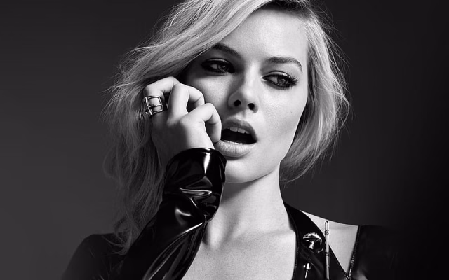 HD-wallpaper-margot-robbie-monochrome-portrait-shoot-black-leather-dress-blonde-australian-actress