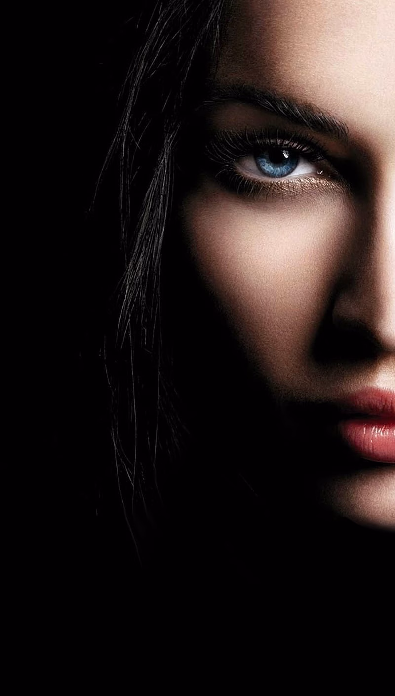 HD-wallpaper-megan-fox-actress-beautiful-face-model