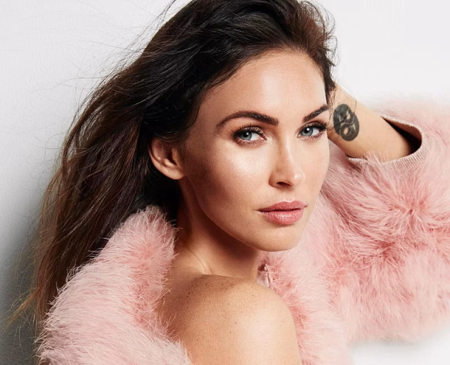 HD-wallpaper-megan-fox-cosmopolitan-2017-new-megan-fox-celebrities-girls