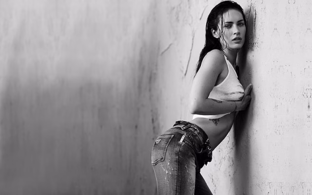 HD-wallpaper-megan-fox-in-black-and-white-fox-actress-sexy-megan