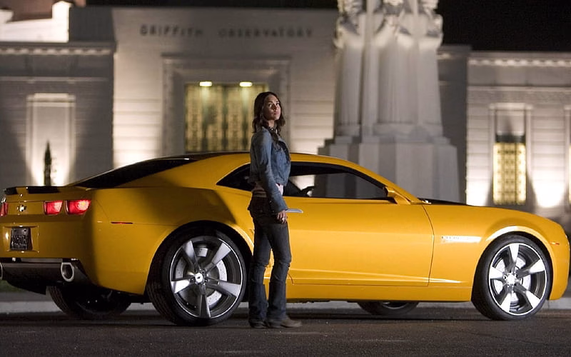 HD-wallpaper-megan-fox-in-transformers-magan-camaro-fox-transformers-1