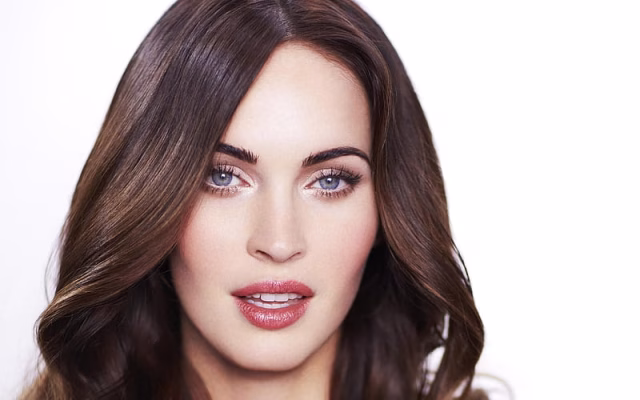 HD-wallpaper-megan-fox-portrait-beautiful-woman-american-actress