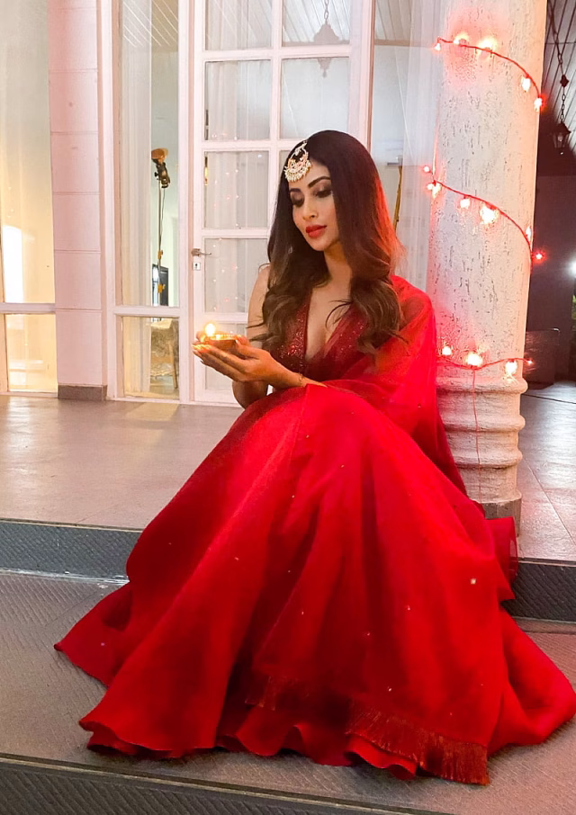 HD-wallpaper-mouni-roy-actress-dancer
