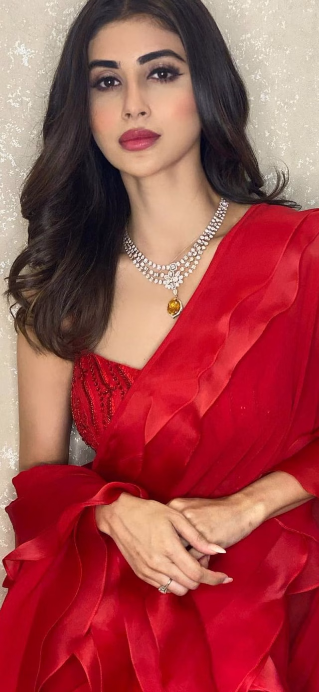 HD-wallpaper-mouni-roy-beautiful-bollywood-21