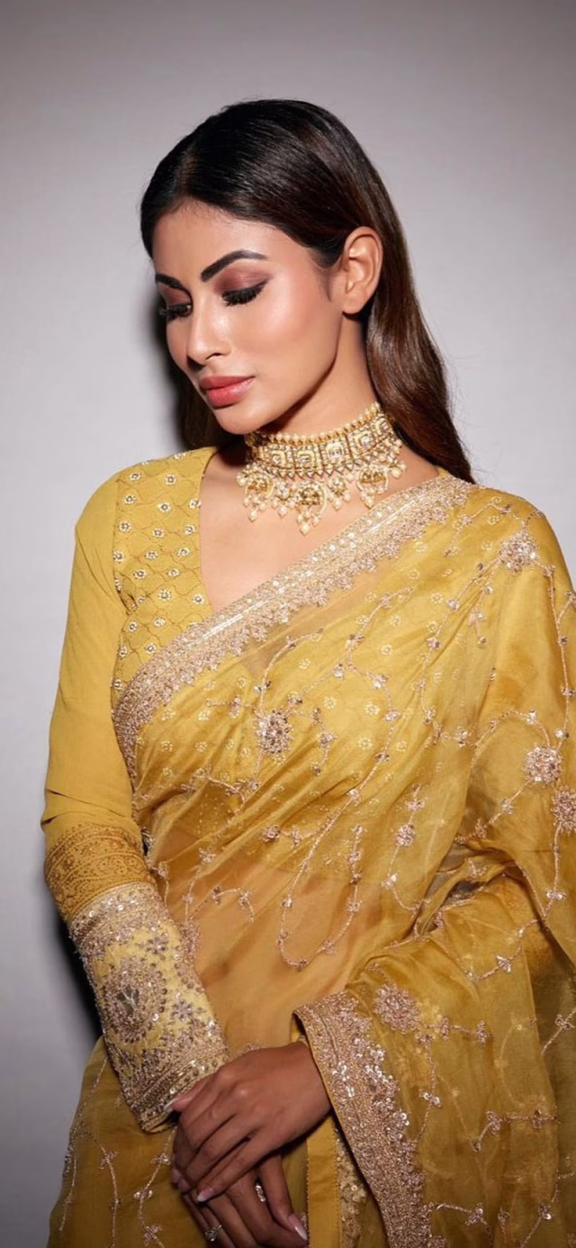 HD-wallpaper-mouni-roy-beautiful-bollywood-34