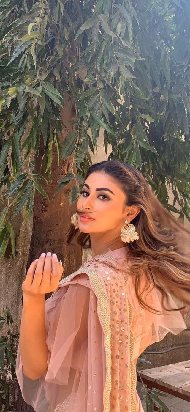 HD-wallpaper-mouni-roy-beautiful-bollywood-55