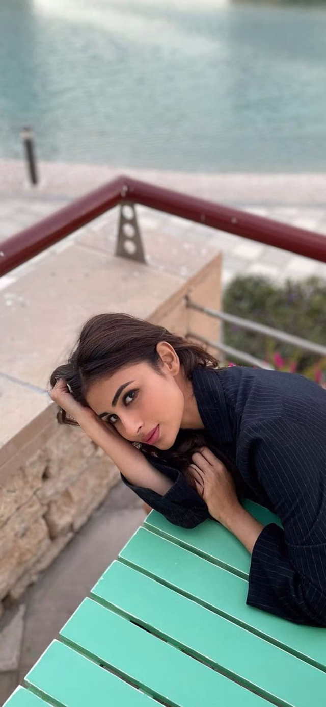 HD-wallpaper-mouni-roy-beautiful-bollywood-66