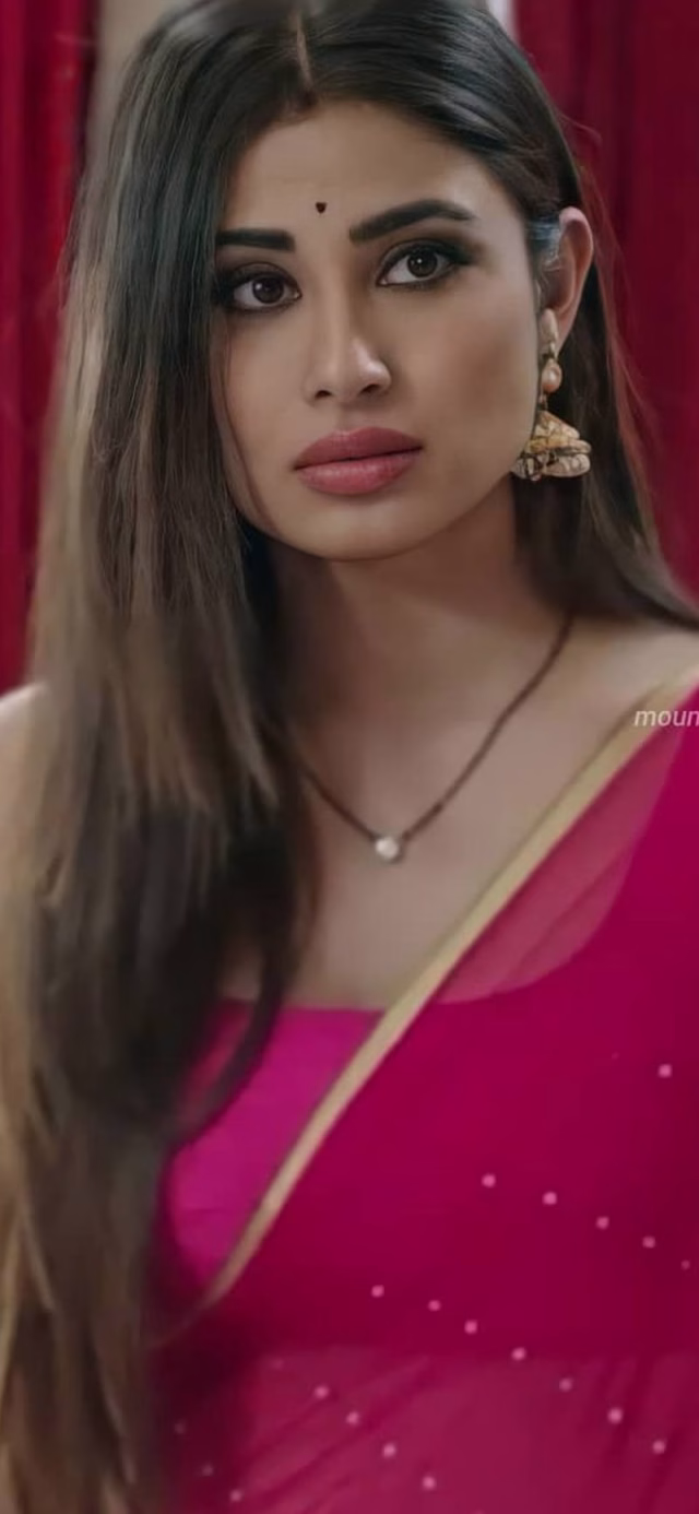 HD-wallpaper-mouni-roy-beautiful-bollywood-tollywood-13