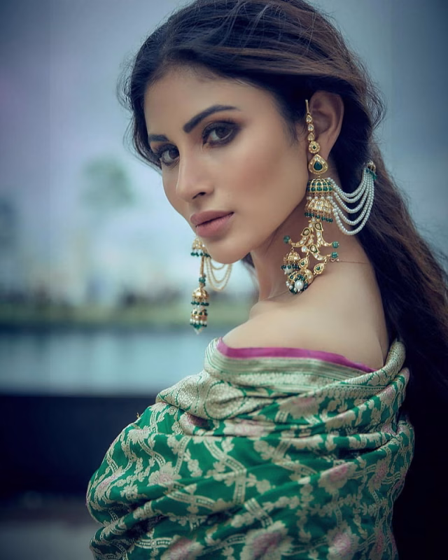 HD-wallpaper-mouni-roy-face-hair