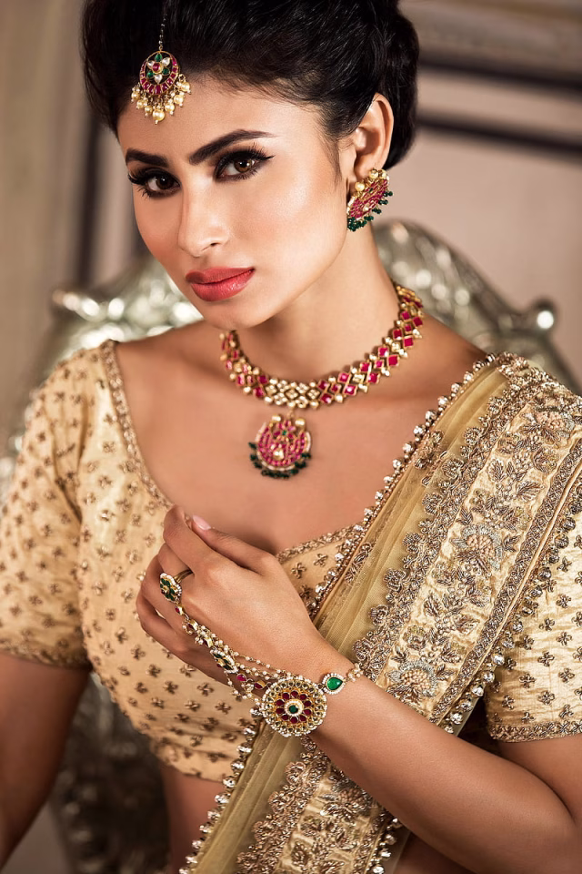 HD-wallpaper-mouni-roy-red-hair