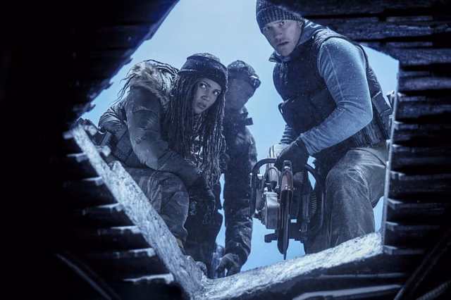 HD-wallpaper-movie-the-tomorrow-war-chris-pratt-jasmine-mathews-1