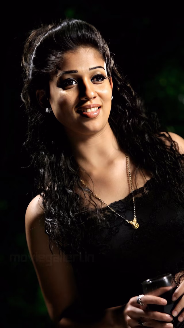 HD-wallpaper-nayanthara-tamil-actress-2