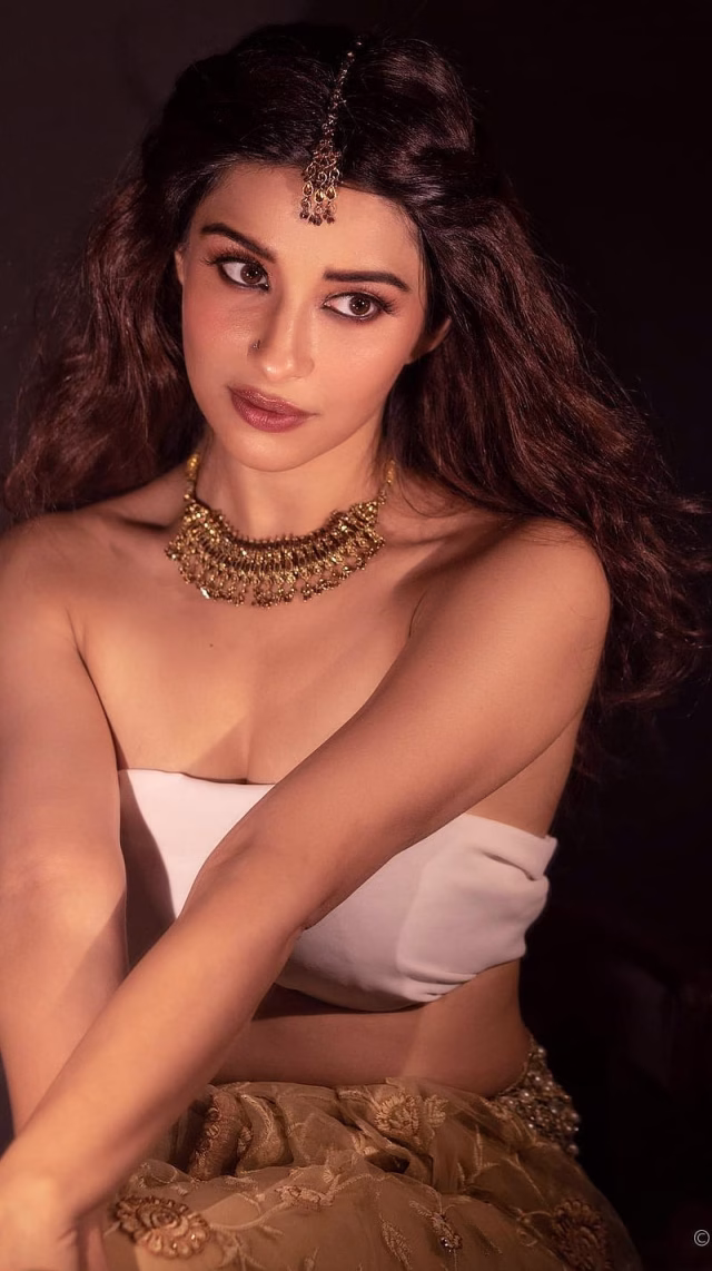 HD-wallpaper-nyra-banerjee-model-bollywood-2