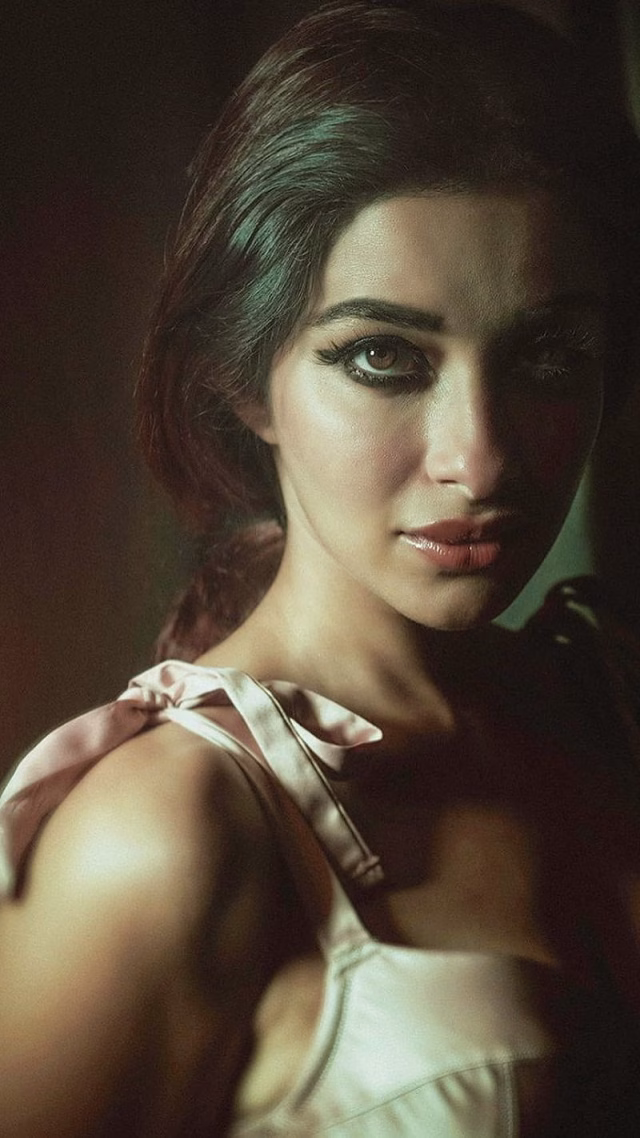 HD-wallpaper-nyra-banerjee-model-bollywood-4
