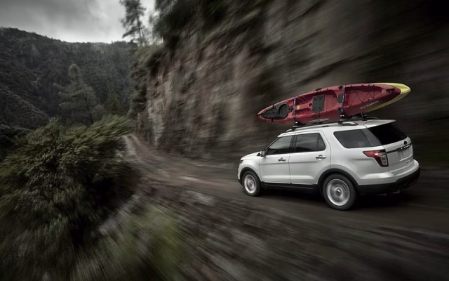 HD-wallpaper-range-rover-on-hill-road-land-rover-concept-cars-offroading-range-rover-road