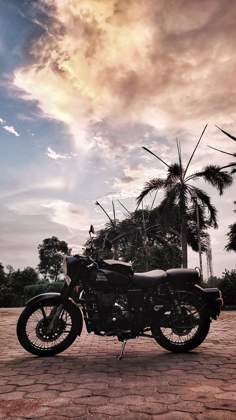 HD-wallpaper-royal-enfield-bike-black-classic-royal-enfield-stealth-black
