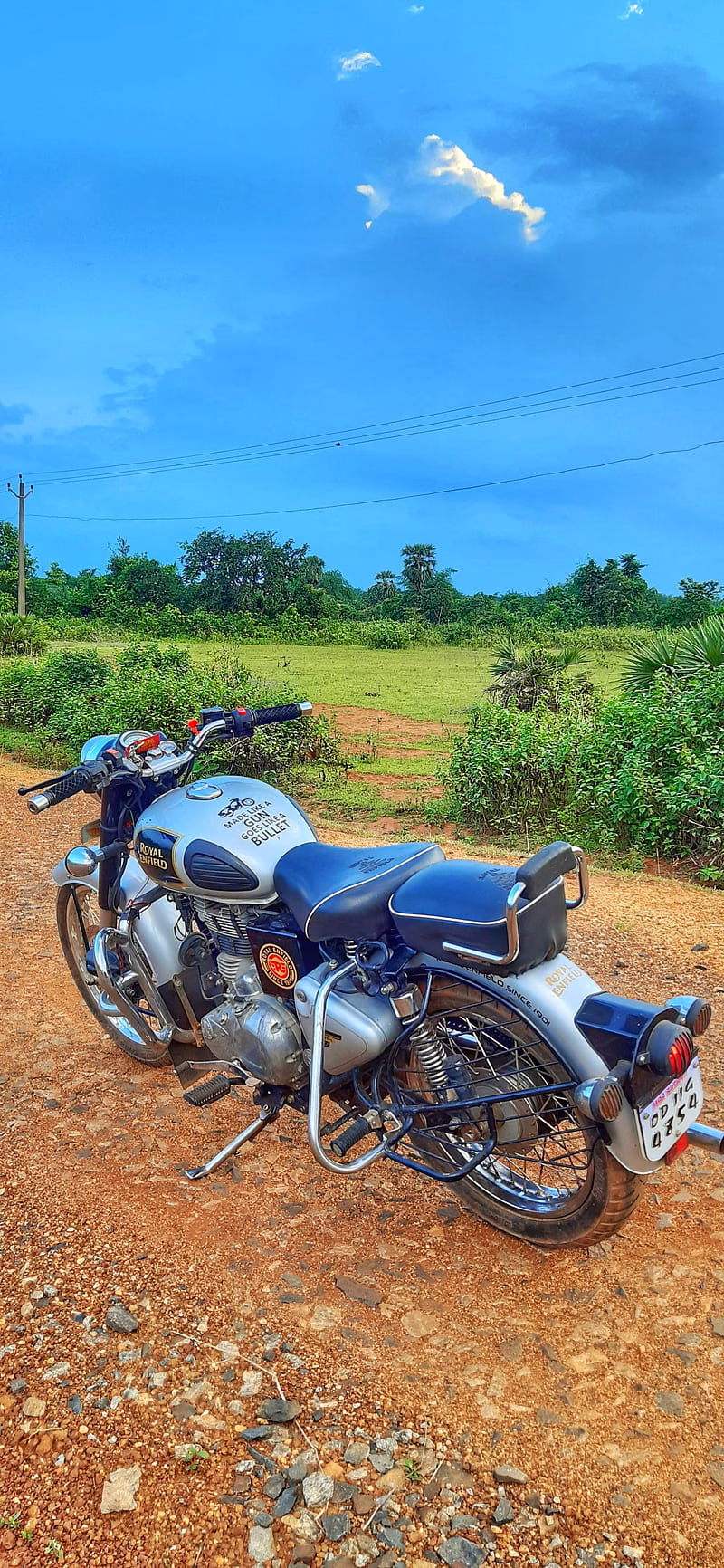 HD-wallpaper-royal-enfield-bullet-350-bike-biker-classic350-rider