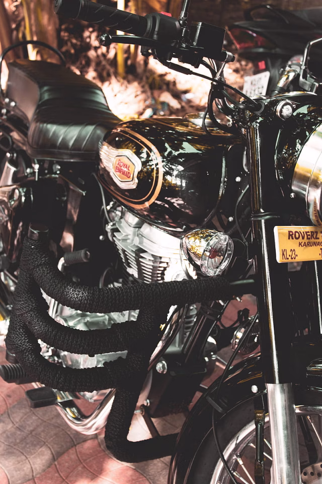 HD-wallpaper-royal-enfield-bullet-350-bullet-enfield-royal-standard