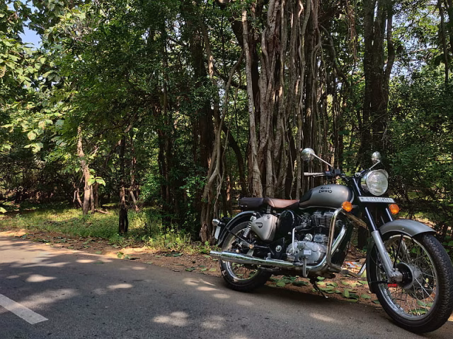 HD-wallpaper-royal-enfield-classic-350-automobile-gunmetal-gray-bullet