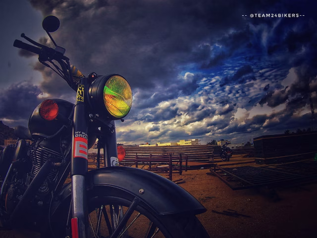 HD-wallpaper-royal-enfield-duke-classic-bike-motor-wheel-old-school-motorcycle-girl
