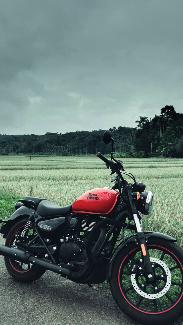 HD-wallpaper-royal-enfield-live-green-grass-background-bike-classic-350