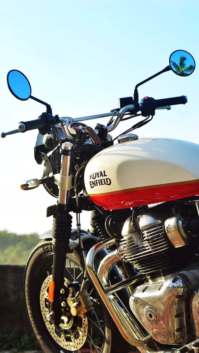 HD-wallpaper-royal-enfield-live-interceptor-650-closeup-bike