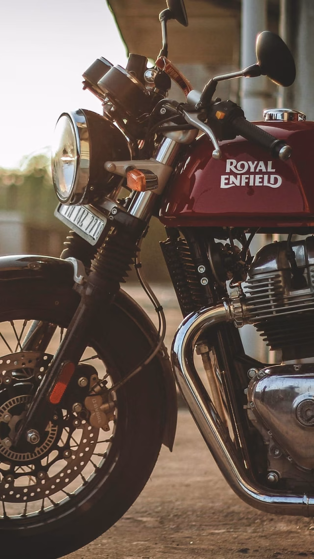 HD-wallpaper-royal-enfield-live-red-interceptor-red-bike-interceptor-650-sidelook