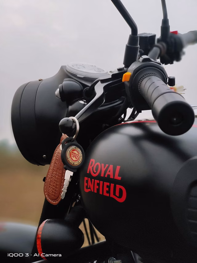 HD-wallpaper-royal-enfield-machine-man-rider