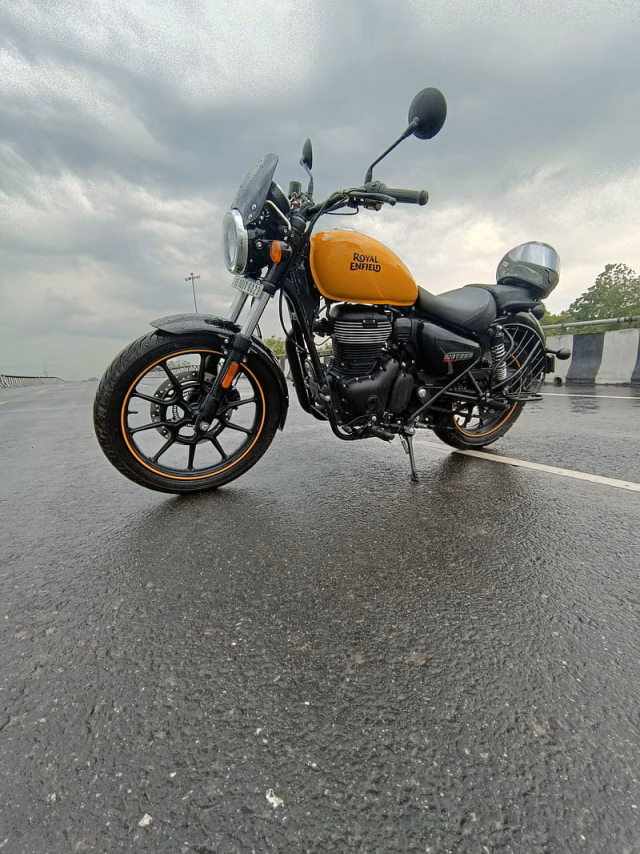 HD-wallpaper-royal-enfield-meteor-bullet-royal-enfield