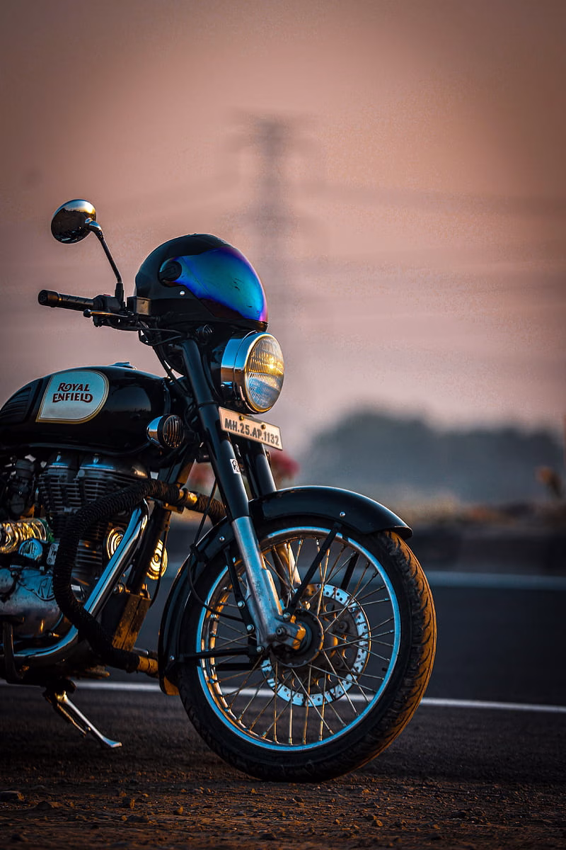 HD-wallpaper-royal-enfield-motorcycle-bike-road