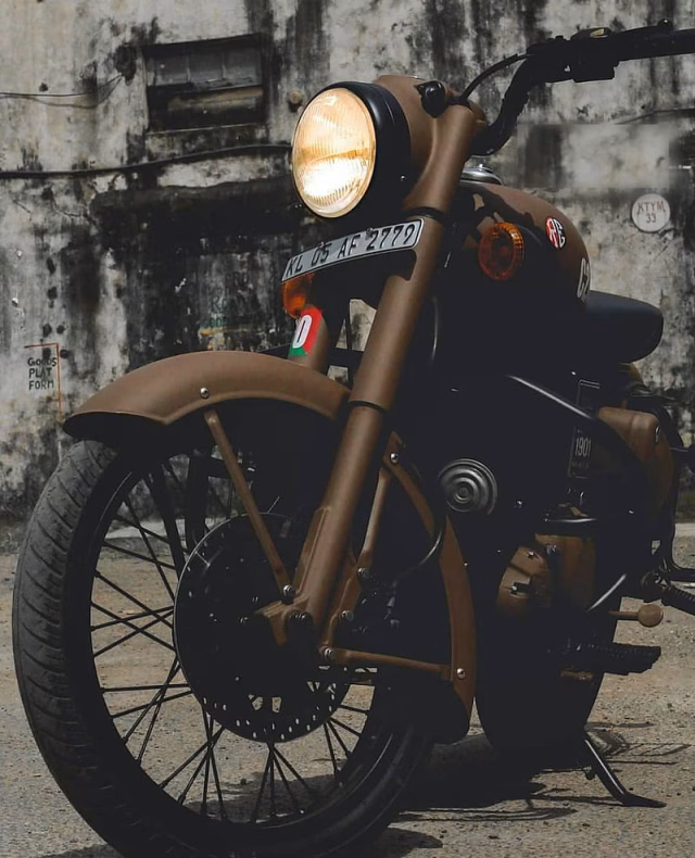 HD-wallpaper-royal-enfield-royal-enfield-classic-desert-storm-storm-rider-sand-350-500-signals