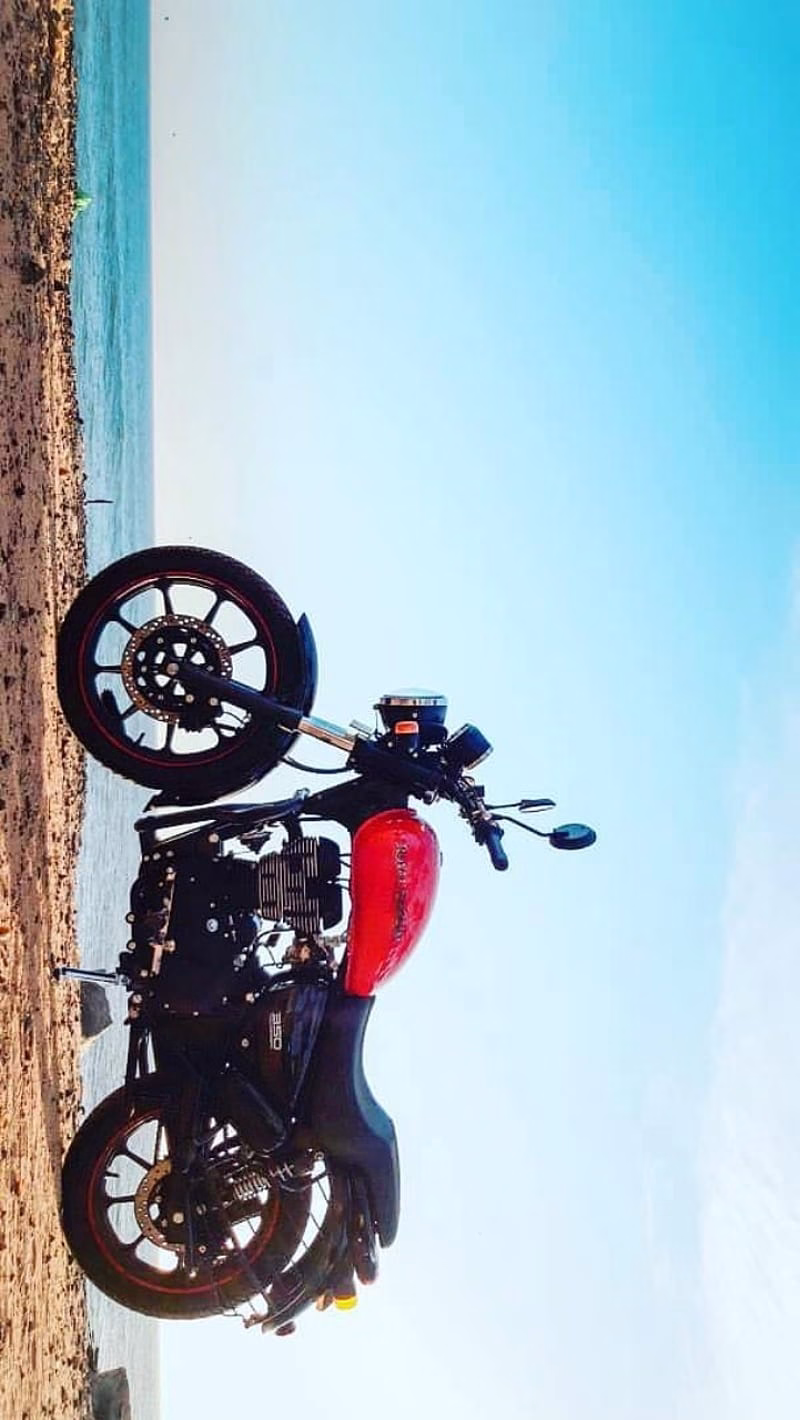 HD-wallpaper-royal-enfield-thunderbird-350x-harley-davidson-classic