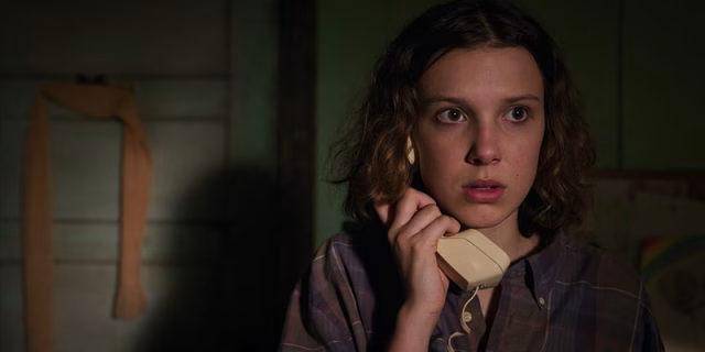 HD-wallpaper-tv-show-stranger-things-millie-bobby-brown-eleven-stranger-4