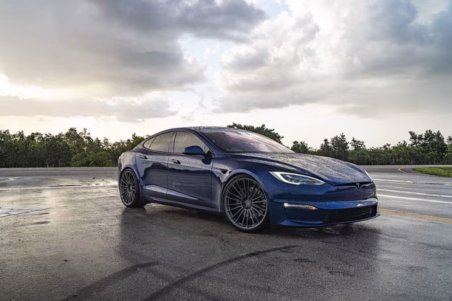 HD-wallpaper-vehicles-tesla-model-s-plaid