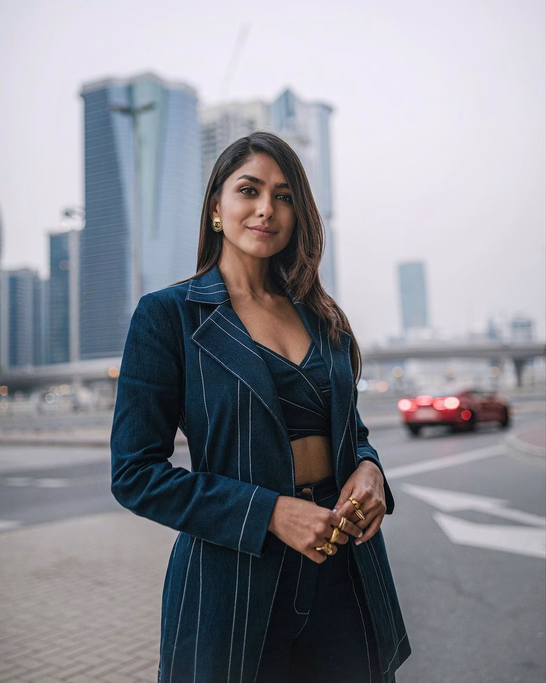 mrunal-thakur-5-19-1