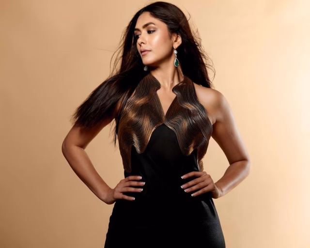 mrunal-thakur-9-4-1024×819-1
