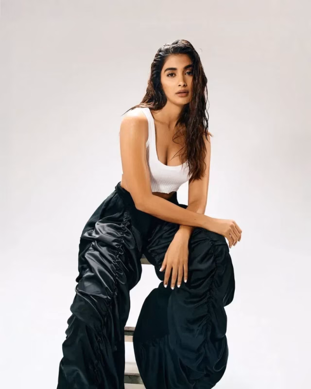 pooja-hedge-2-819×1024-1