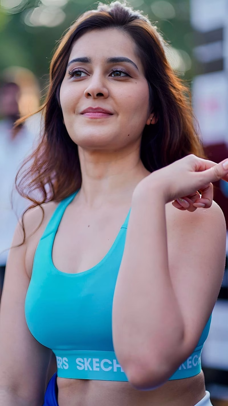 HD-wallpaper-raasi-khanna-telugu-actress